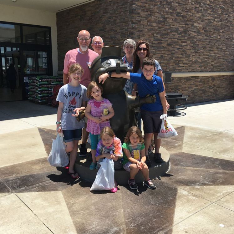 36223120_10214207492794061_3573285611995398144_n